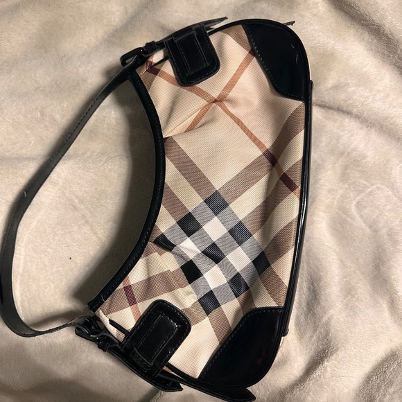 Designer purse - Picture 2 of 4